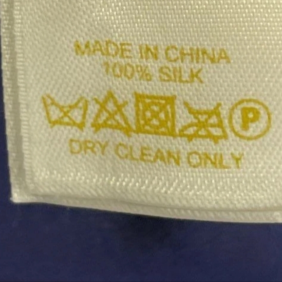 KATE SPADE♠️ NAVY SLEEVELESS 100% SILK DRESSY BLOUSE SIZE 0 - Picture 6 of 6
